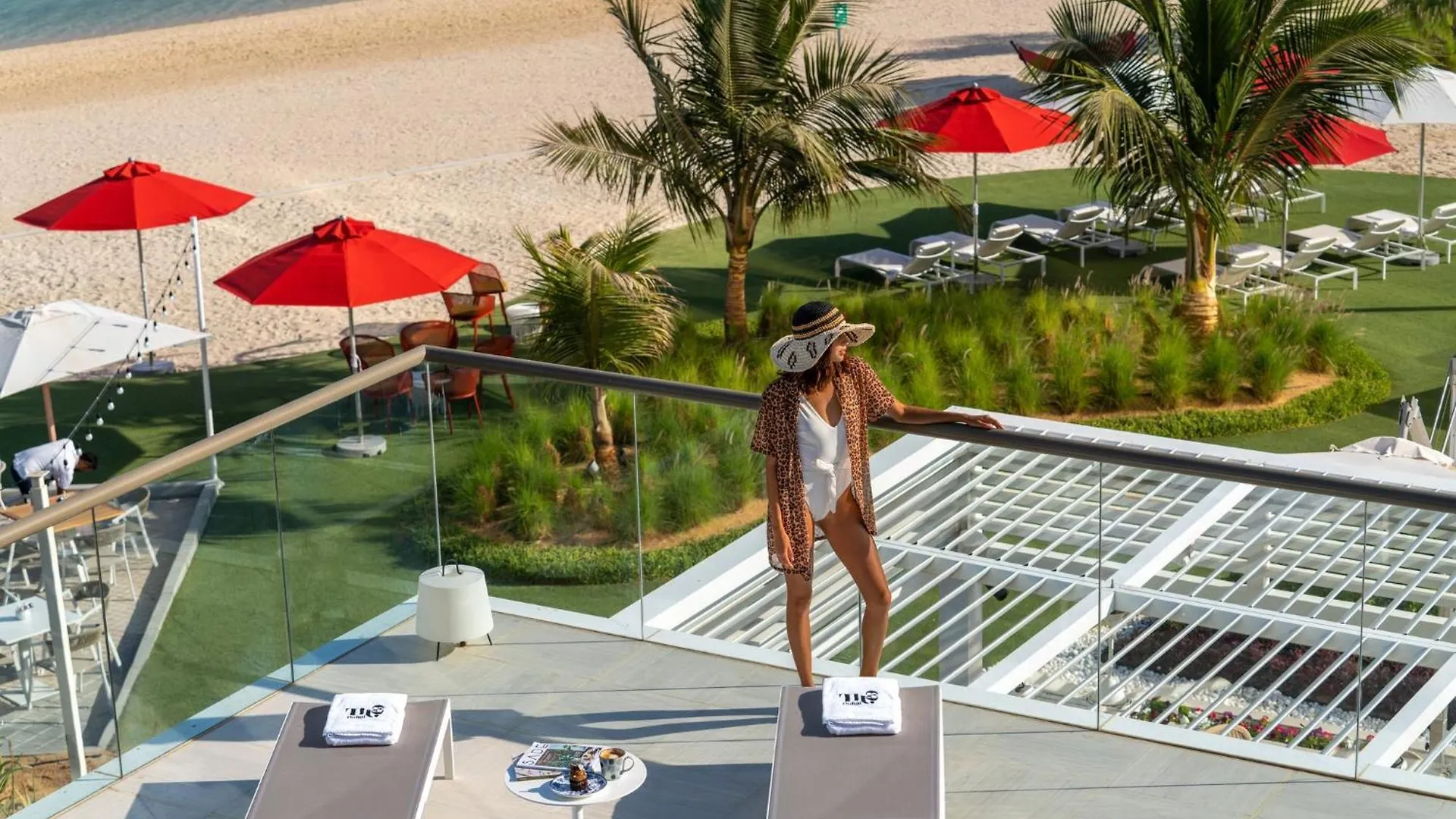 Th8 Palm Dubai Beach Resort, Vignette Collection By Ihg 5*,