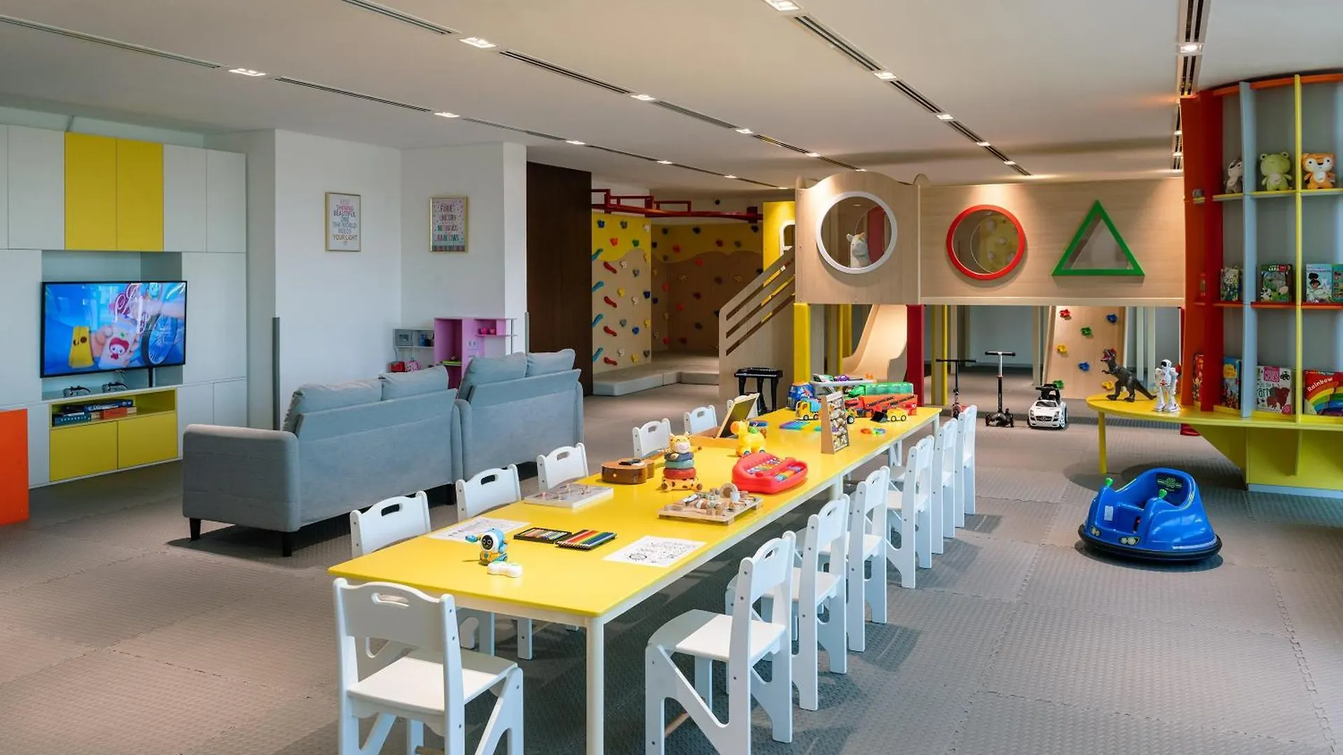 Th8 Palm Dubai Beach Resort, Vignette Collection By Ihg 5*,