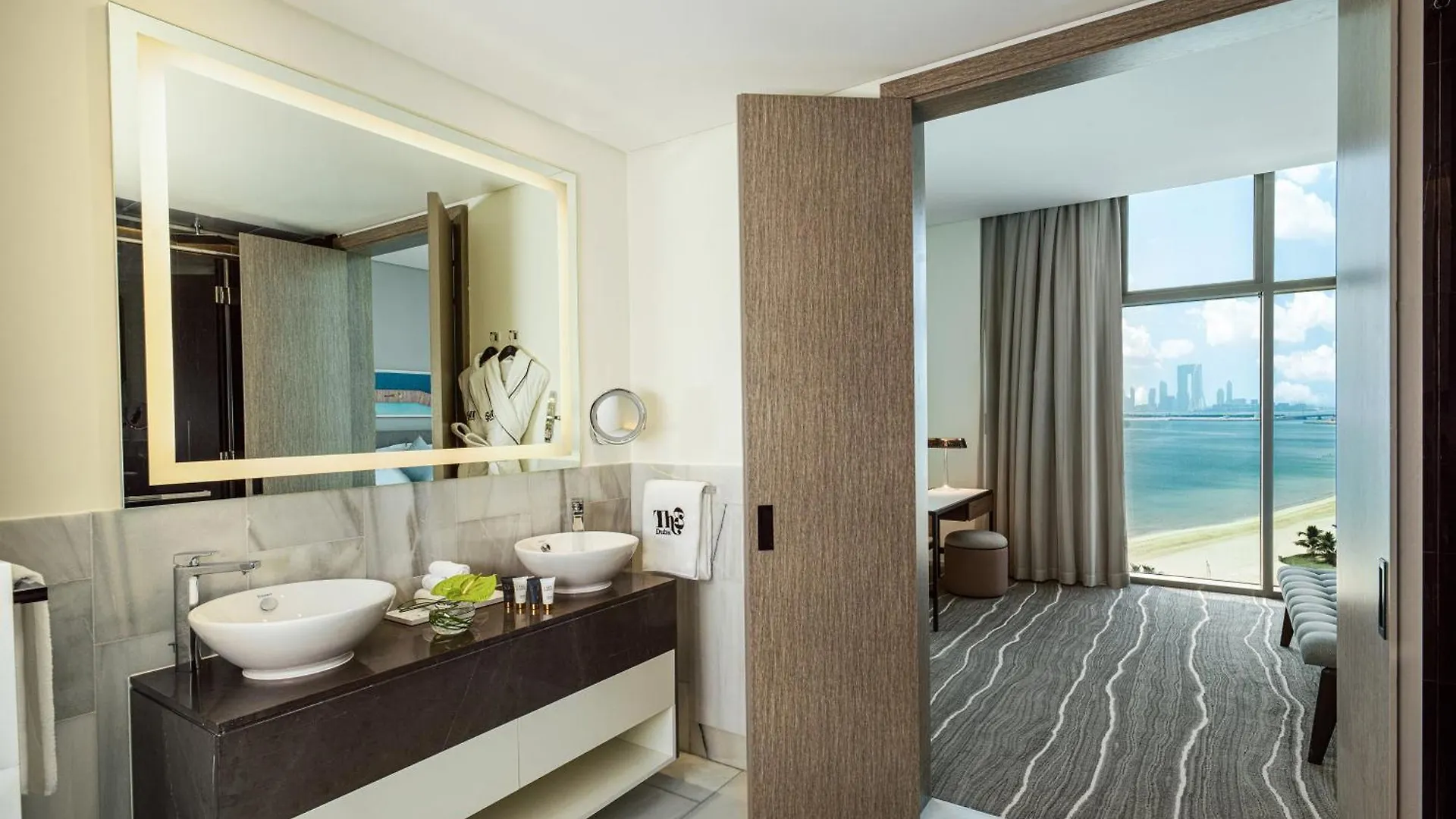 Th8 Palm Dubai Beach Resort, Vignette Collection By Ihg Resort