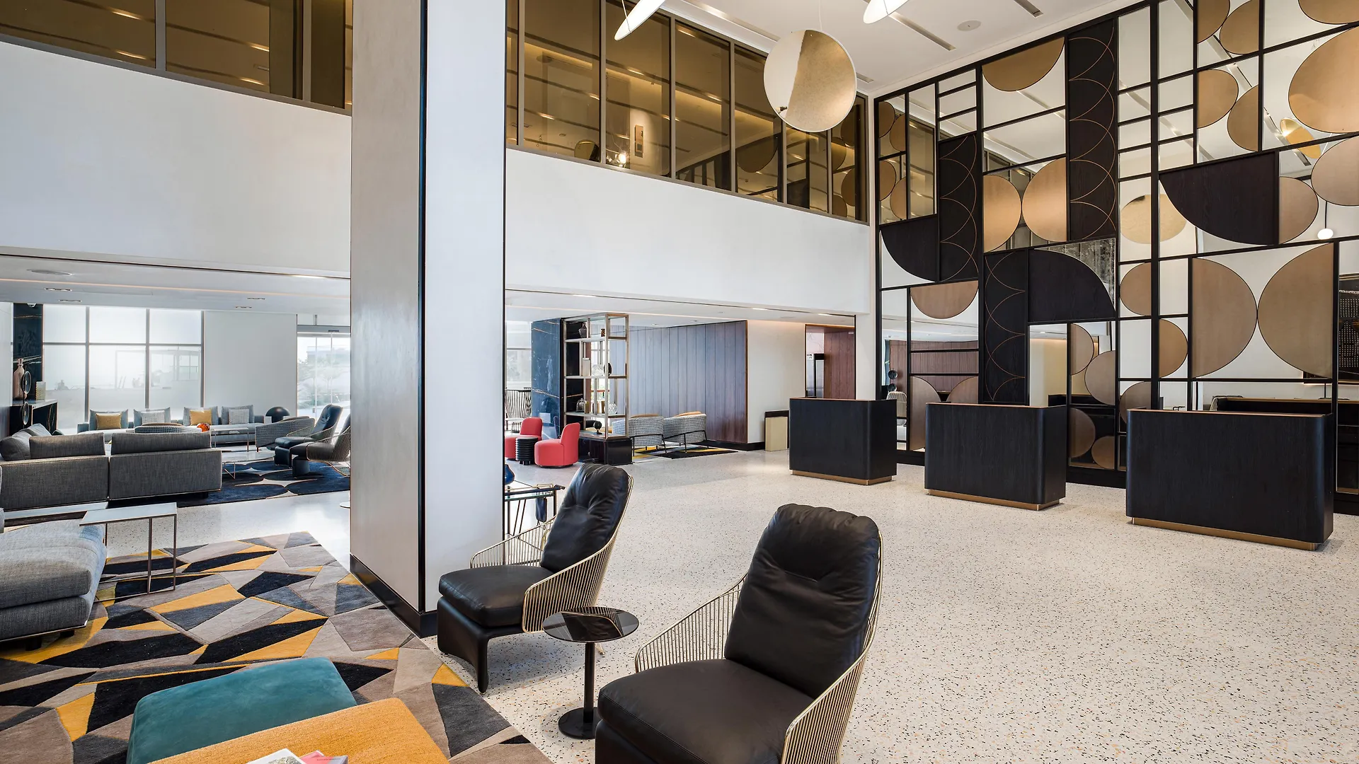 Resort Th8 Palm Dubai Beach Resort, Vignette Collection By Ihg
