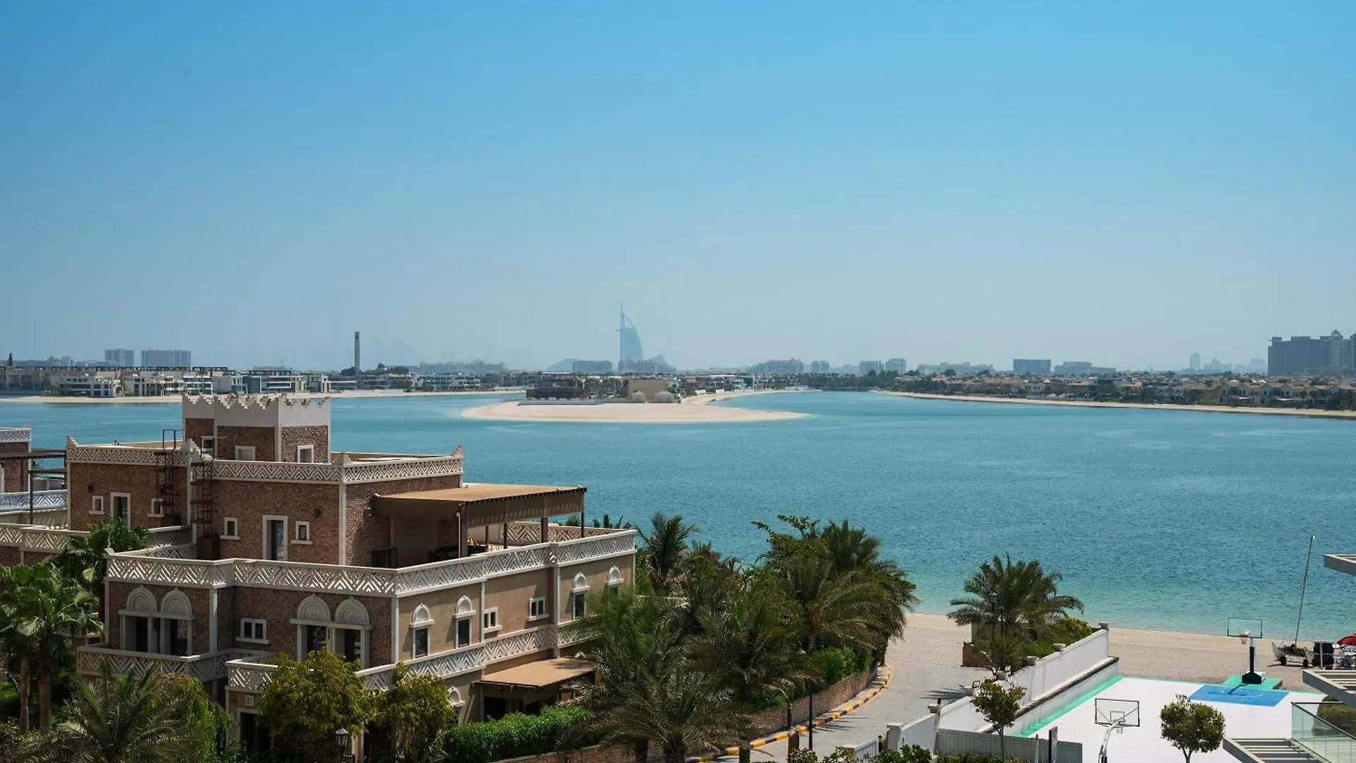 אתר נופש Th8 Palm Dubai Beach Resort, Vignette Collection By Ihg